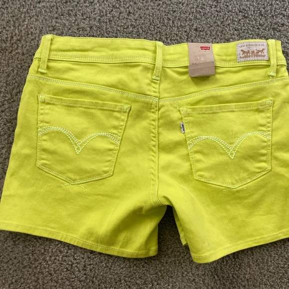 Levi’s Shorts - Picture 3 of 6
